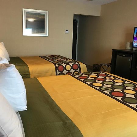 Bay Hill Inns & Suites Neepawa Extérieur photo