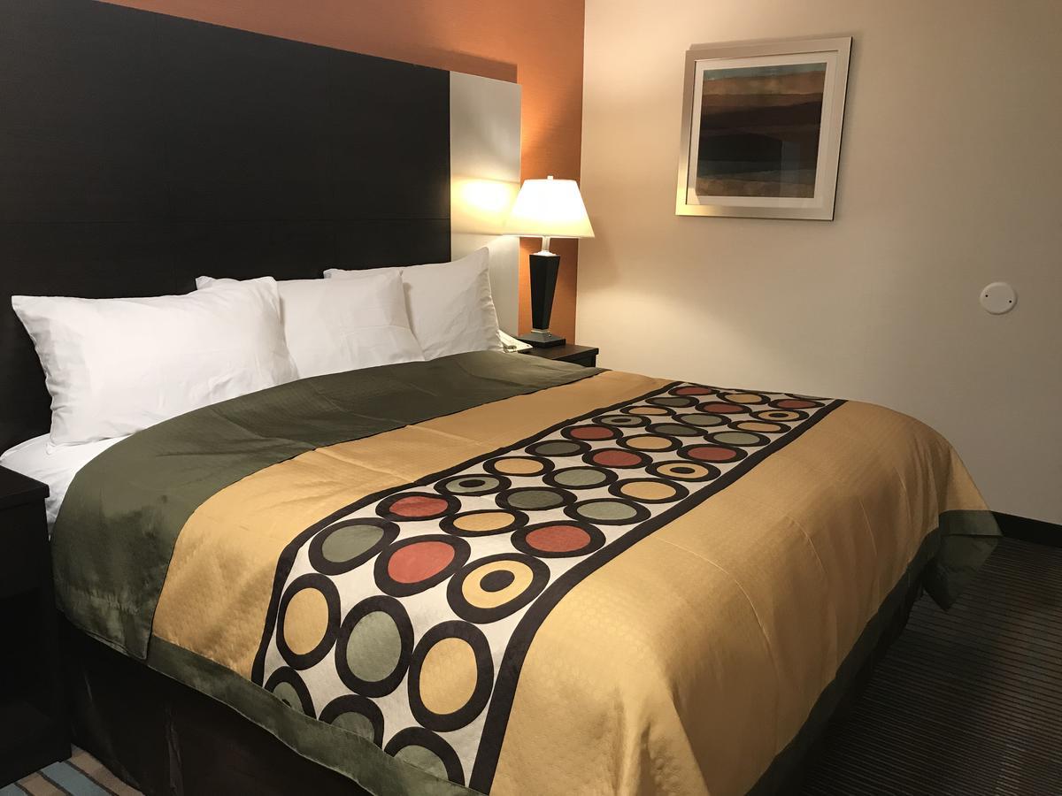 Bay Hill Inns & Suites Neepawa Extérieur photo