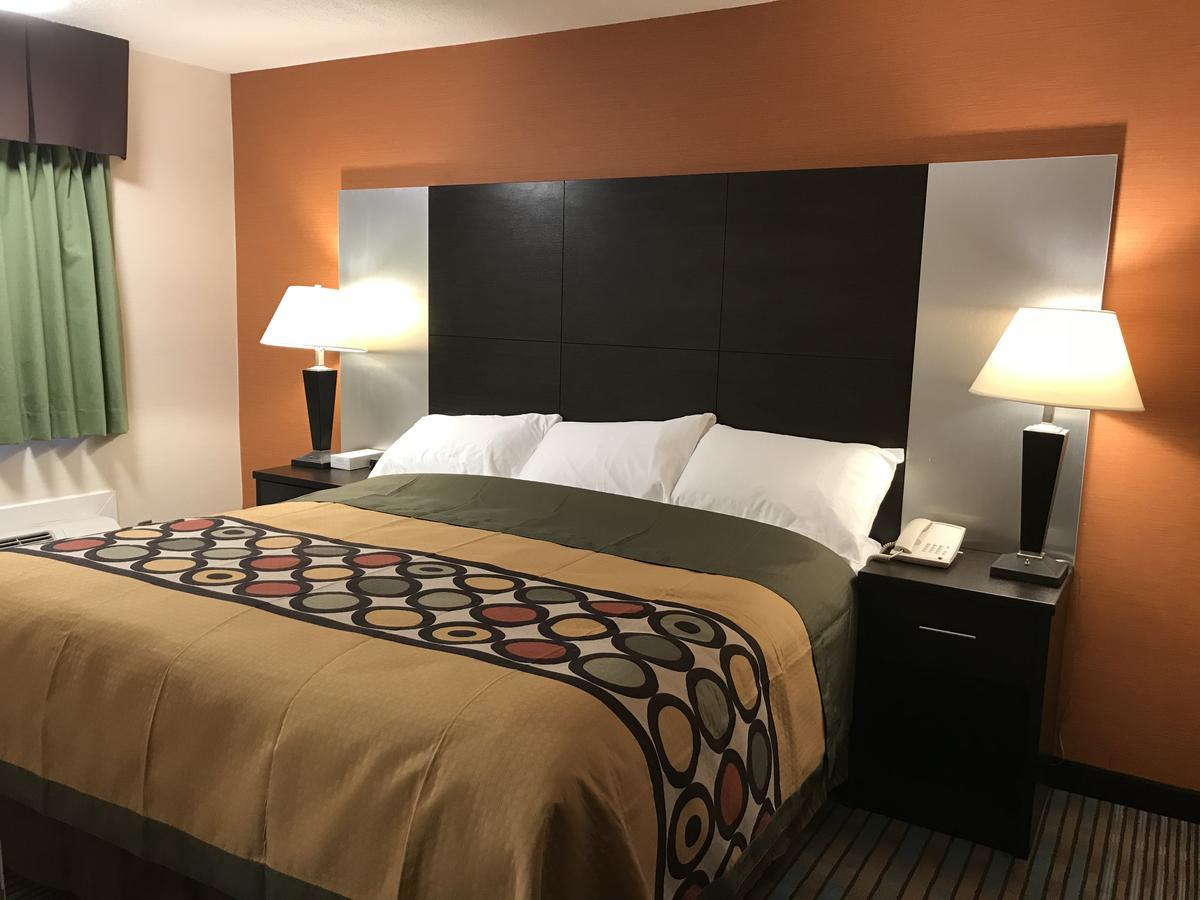 Bay Hill Inns & Suites Neepawa Extérieur photo