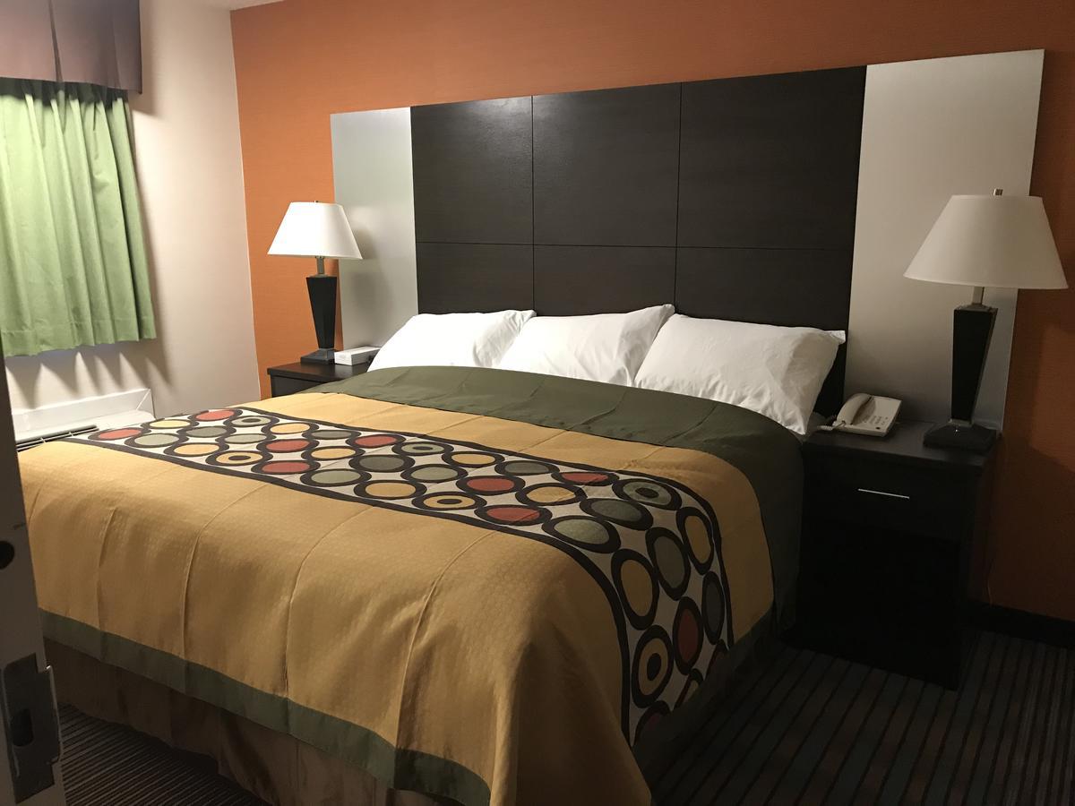 Bay Hill Inns & Suites Neepawa Extérieur photo