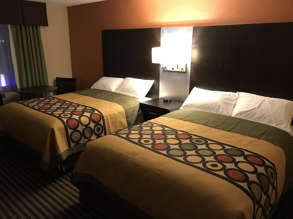 Bay Hill Inns & Suites Neepawa Extérieur photo