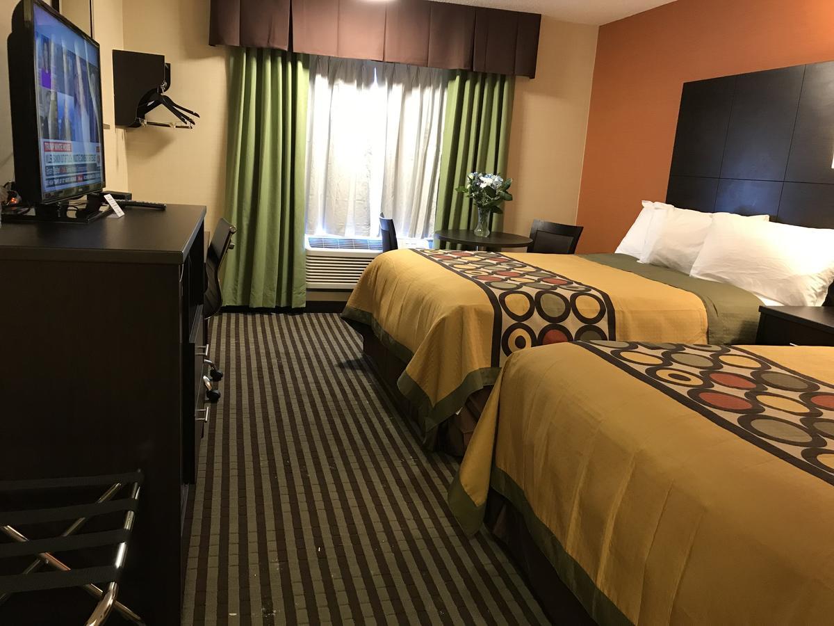 Bay Hill Inns & Suites Neepawa Extérieur photo