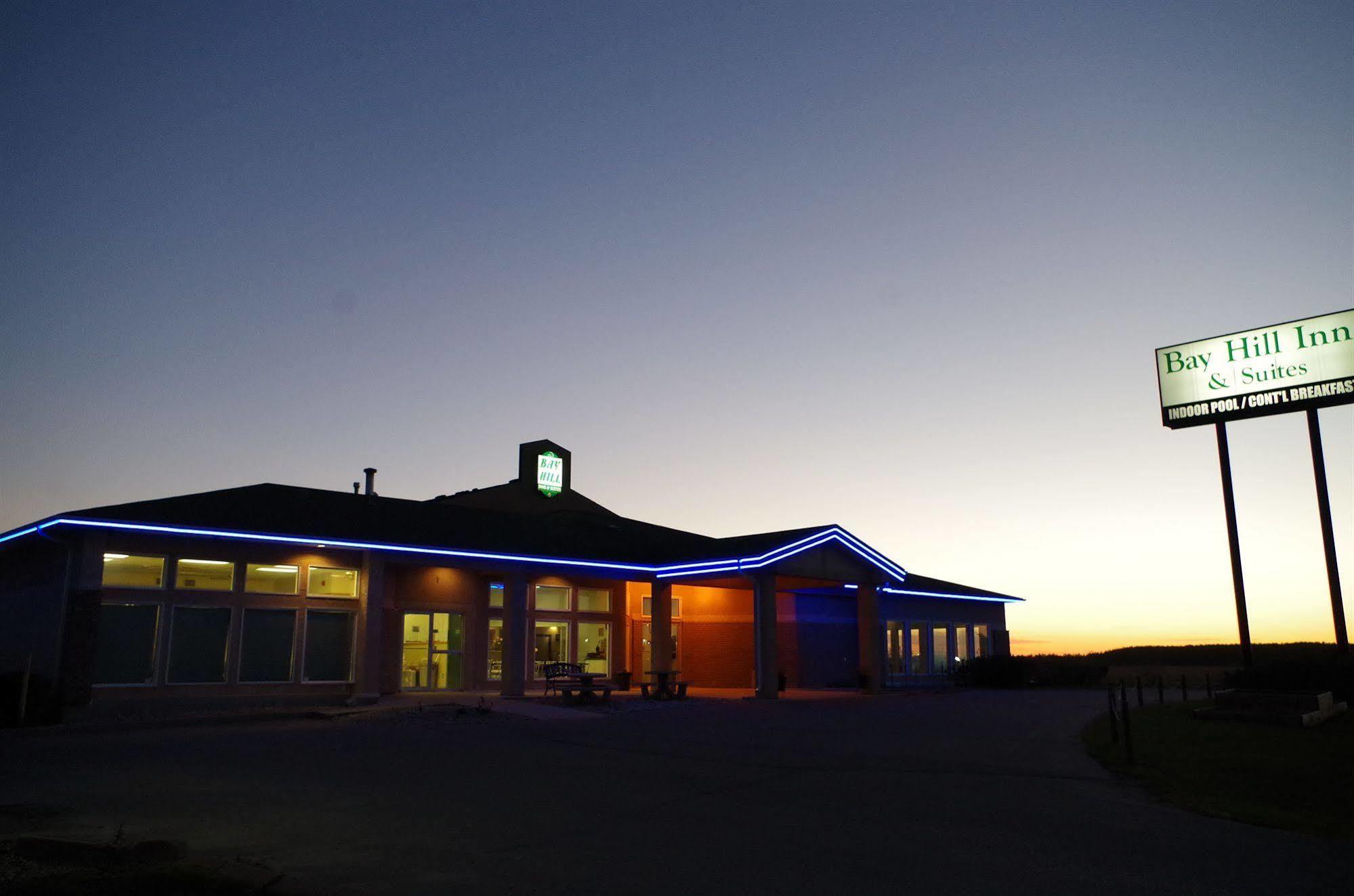 Bay Hill Inns & Suites Neepawa Extérieur photo