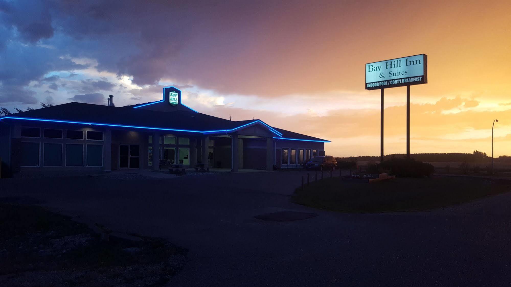 Bay Hill Inns & Suites Neepawa Extérieur photo