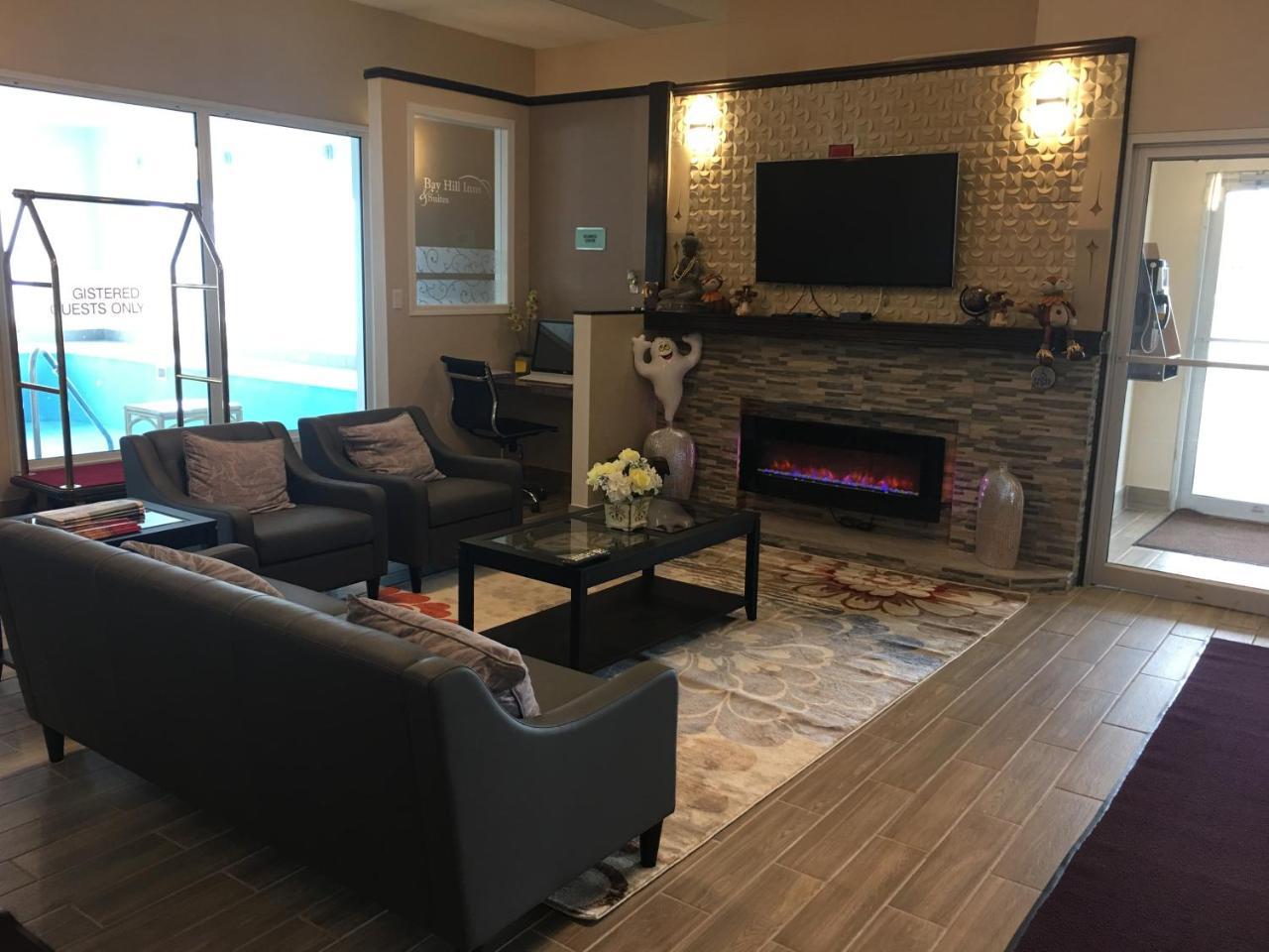 Bay Hill Inns & Suites Neepawa Extérieur photo